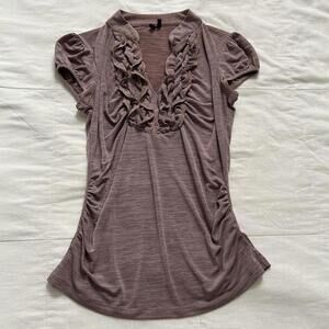 Y2K Brown pink ruffled neckline top cap sleeves and a flattering fit Size medium